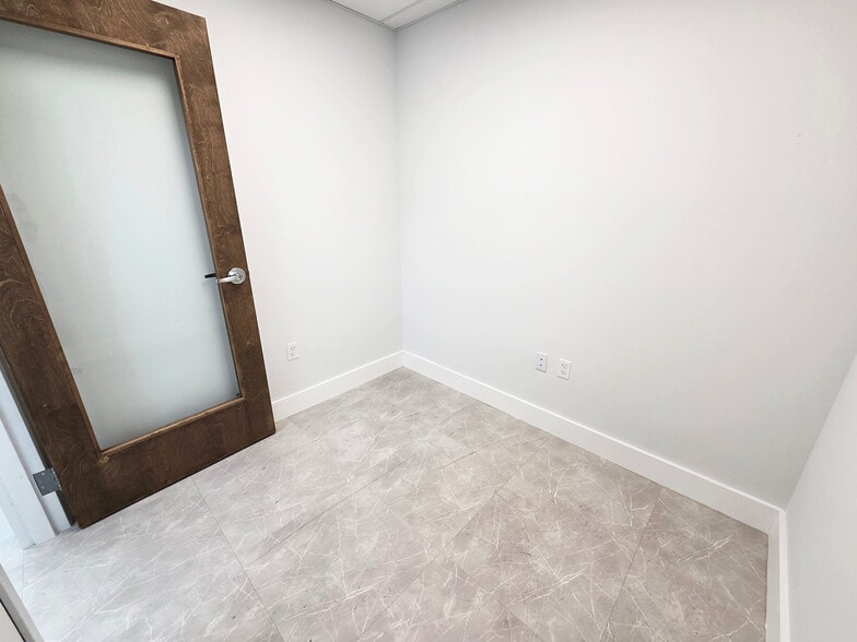 More Photos Of 500 SE Osceola St, Stuart Medical For Lease