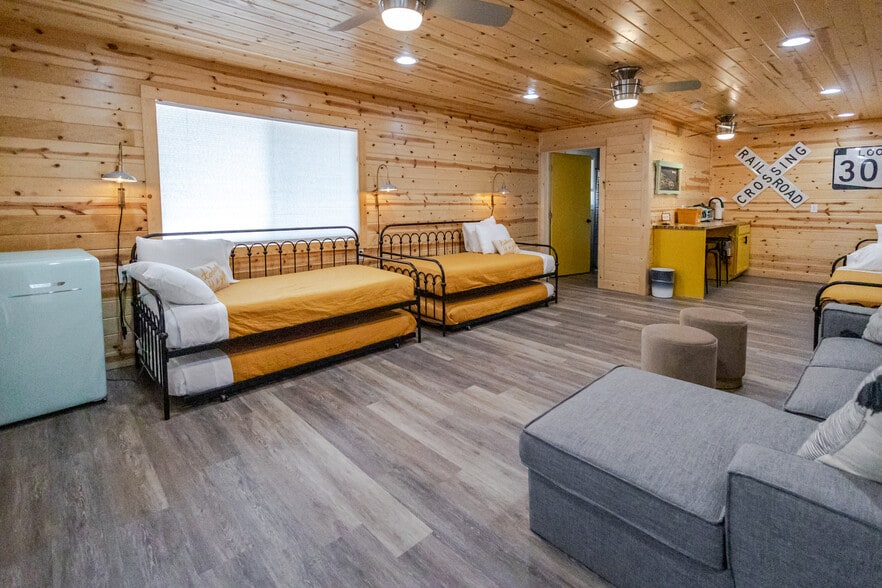 More Photos Of 6385 W White Mountain Blvd, Lakeside Lodge Meeting Hall For Sale