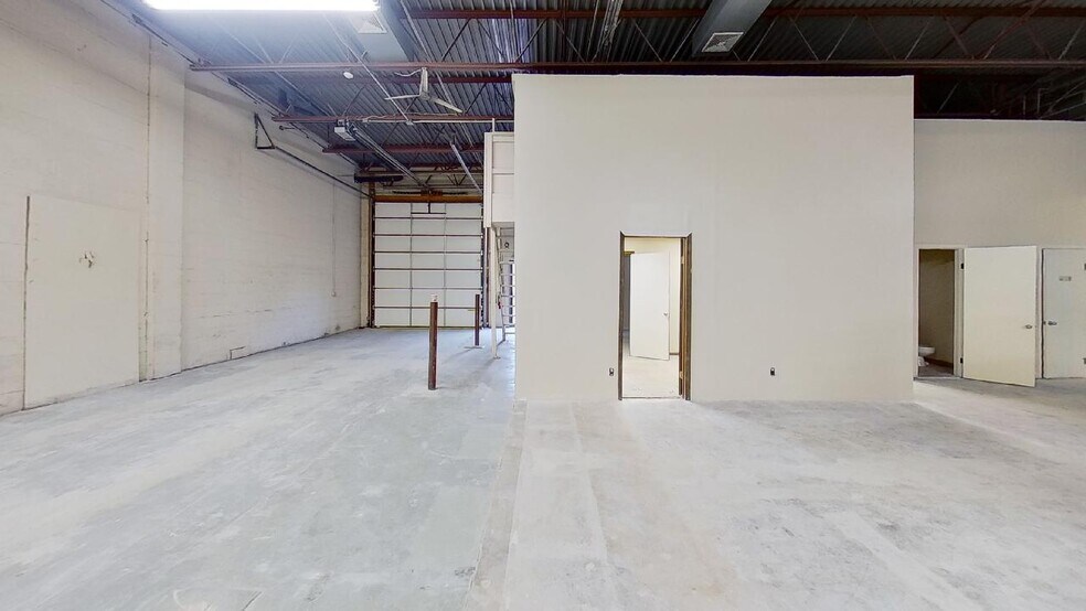 More Photos Of 300 Cox St, Roselle Industrial For Sale