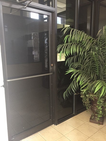 More Photos Of 101 N Shoreline Blvd, Corpus Christi Office For Lease