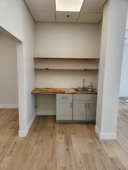 More Photos Of 238 W 4860 S, Murray Office For Lease