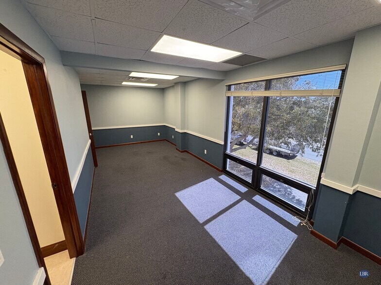 More Photos Of 325 5th Ave, Indialantic Office For Lease