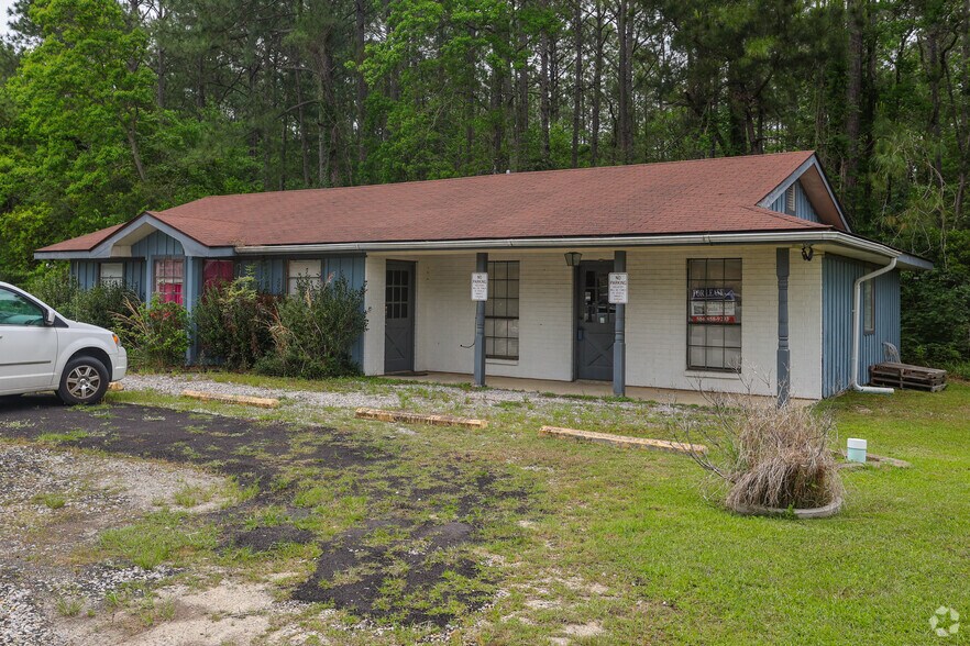 Primary Photo Of 140-148 Commercial Sq, Slidell Office For Lease