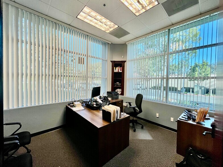 More Photos Of 24910 Las Brisas Rd, Murrieta Medical For Sale