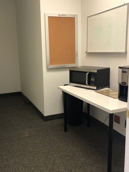 More Photos Of 895 E Yorba Linda Blvd, Placentia Office For Lease