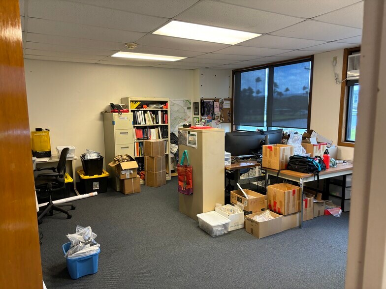 More Photos Of 1280 Kamehameha, Hilo Light Manufacturing For Lease