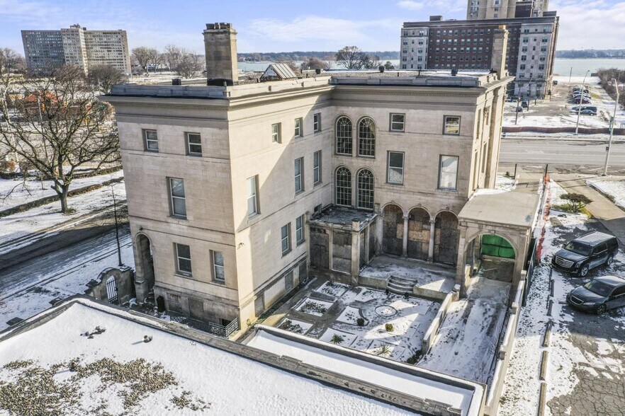 More Photos Of 8469 E Jefferson Ave, Detroit Office Residential For Sale