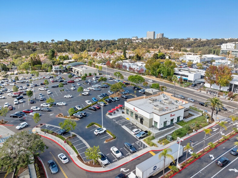 More Photos Of 8657 Villa La Jolla Dr, La Jolla Unknown For Lease