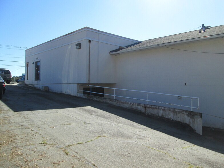 More Photos Of 3814 Stewart Rd, Doraville Storefront Retail Office For Sale