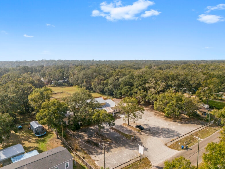 More Photos Of 10511 Main St, Thonotosassa Religious Facility For Sale