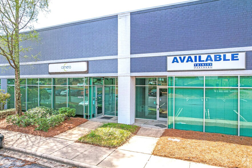 More Photos Of 9009 Perimeter Woods Dr, Charlotte Light Distribution For Lease