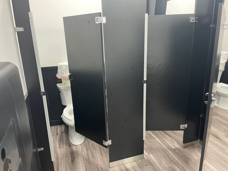 More Photos Of 313 FM 1103, Cibolo Freestanding For Lease