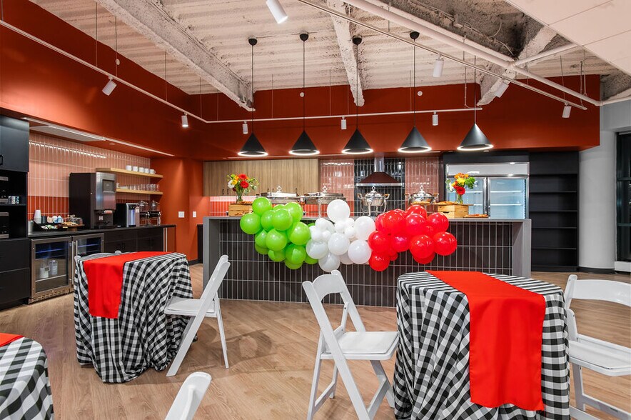 More Photos Of 1000 Northbrook Dr, Trevose Office For Sale