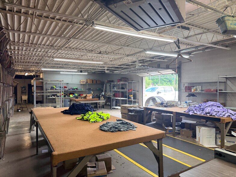 More Photos Of 853 N Nelson Rd, Columbus Industrial For Sale
