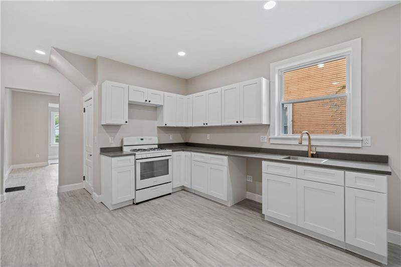 More Photos Of 726 Market St, Beaver Apartments For Sale