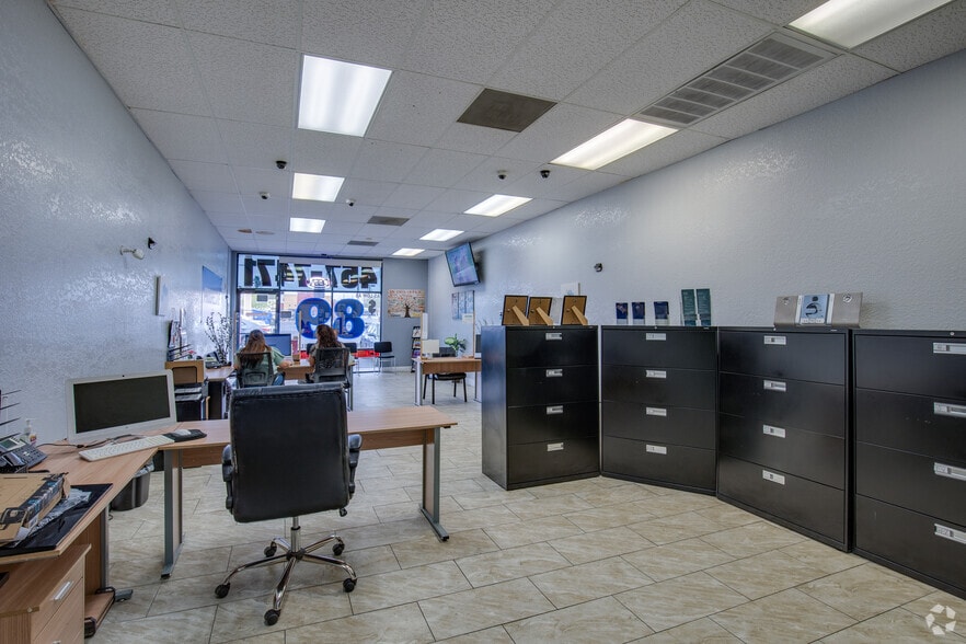 More Photos Of 2520 S Eastern Ave, Las Vegas Freestanding For Sale