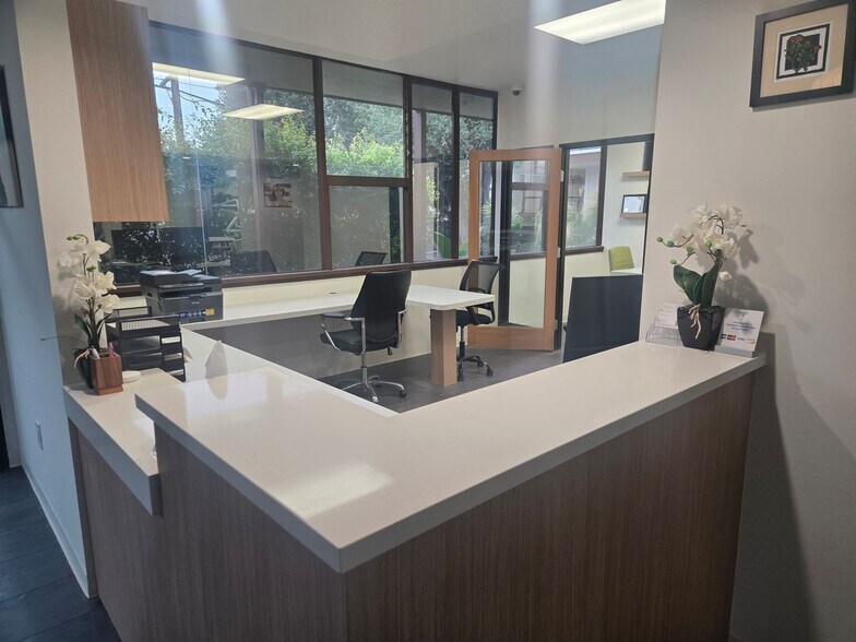 More Photos Of 814 W Foothill Blvd, Monrovia Medical For Sale