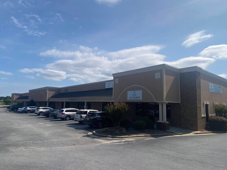More Photos Of 225 Smithville Church Rd, Warner Robins Storefront For Sale