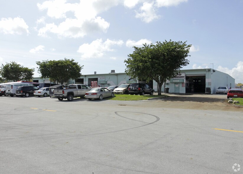 More Photos Of 10750-10796 SW 188th St, Miami Warehouse For Lease