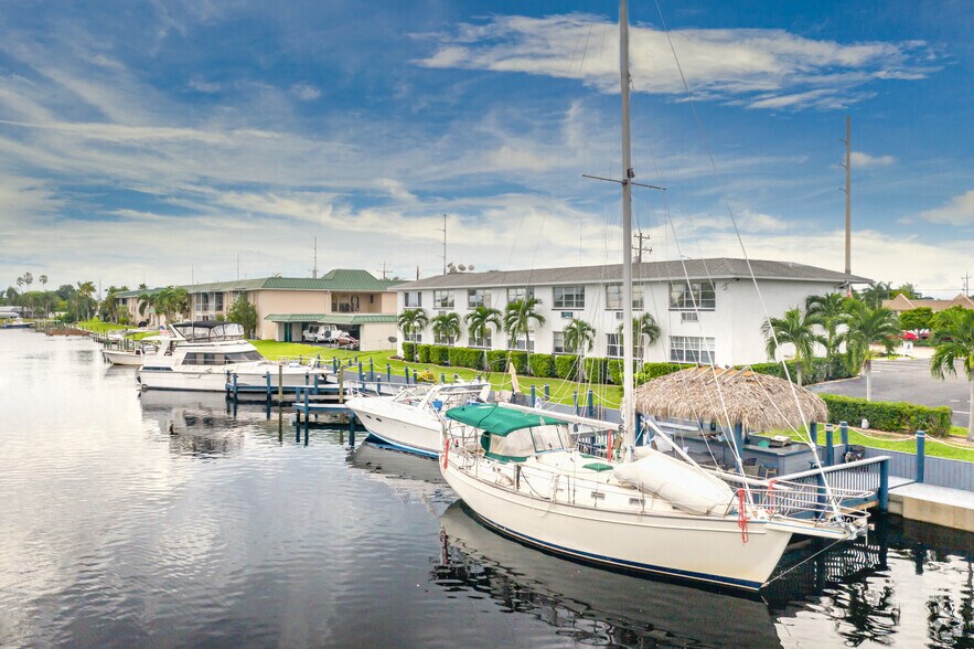 More Photos Of 3817 Del Prado Blvd S, Cape Coral Apartments For Sale