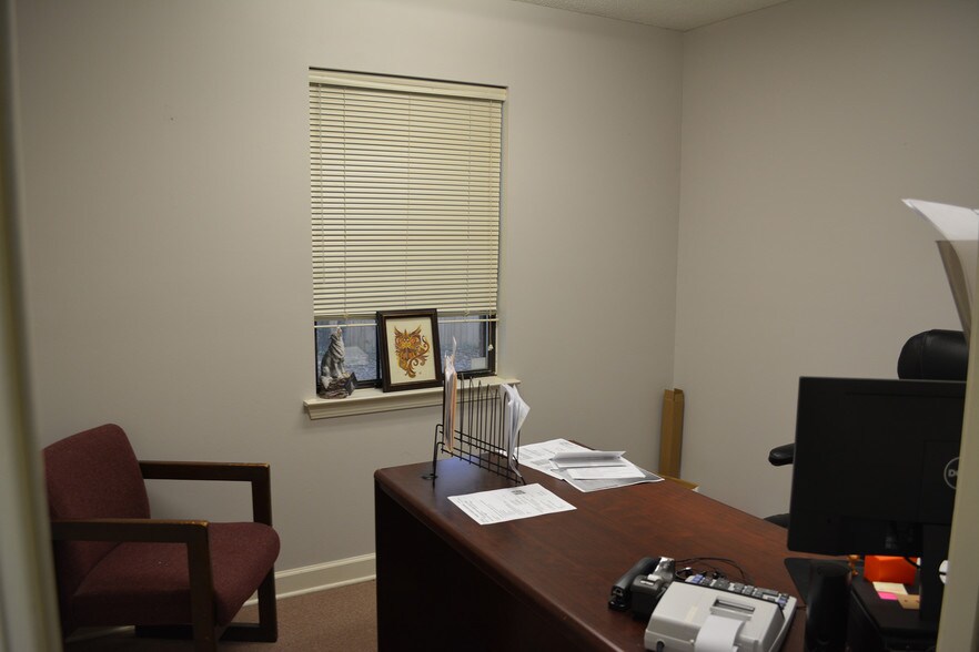 More Photos Of 3213 Executive Park Cir, Mobile Office For Sale