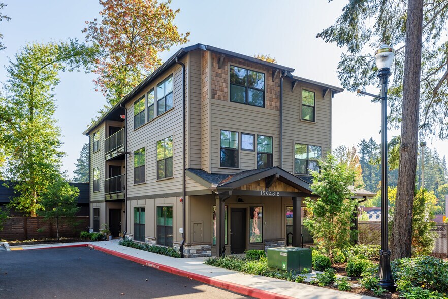 More Photos Of 15948 Quarry Rd, Lake Oswego Apartments For Sale