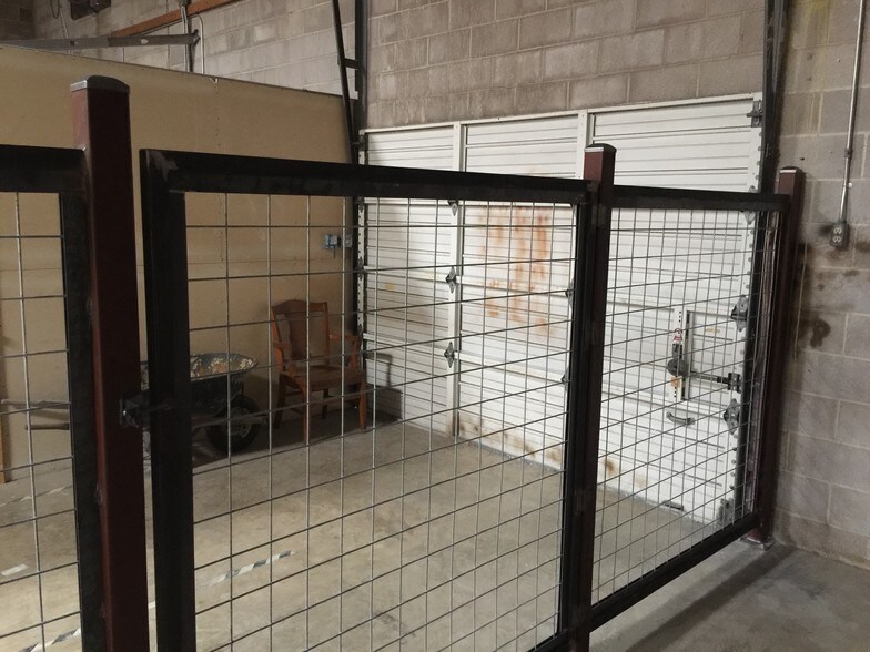 More Photos Of 247 W Olmos Dr, San Antonio Office For Sale