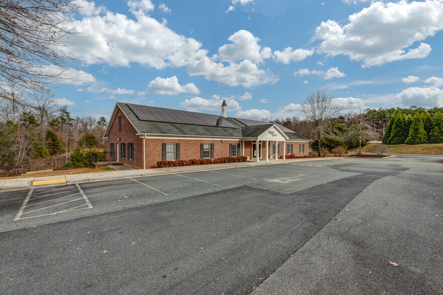 More Photos Of 95 Zion Station Ct, Troy Flex For Sale