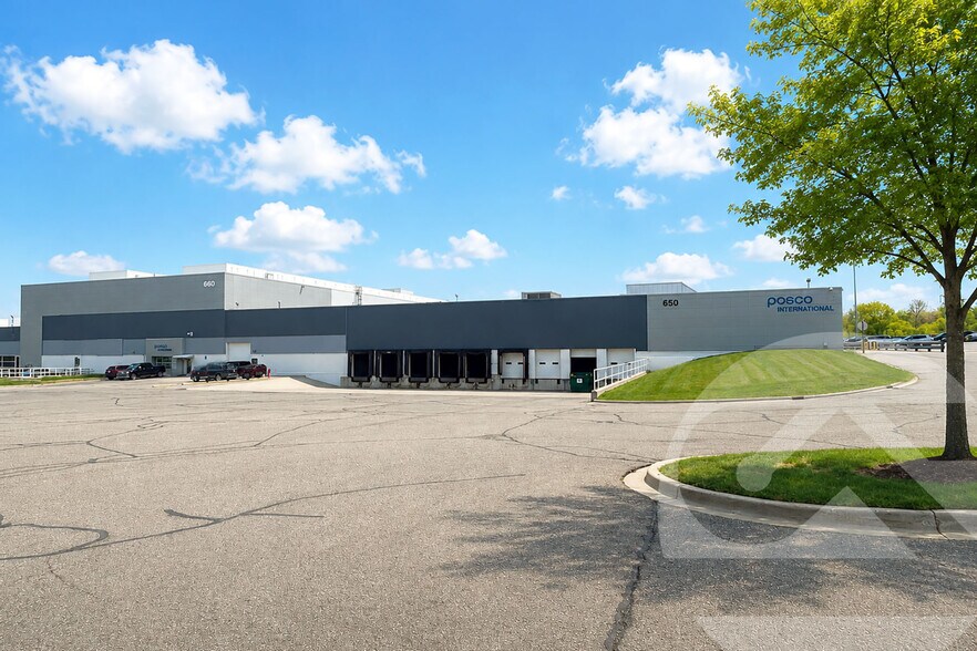 Primary Photo Of 660 South Blvd E, Pontiac Manufacturing For Lease
