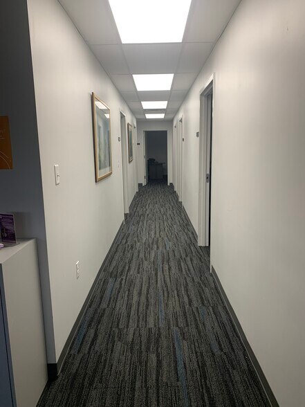 More Photos Of 300 Toll Gate Rd, Warwick Medical For Lease