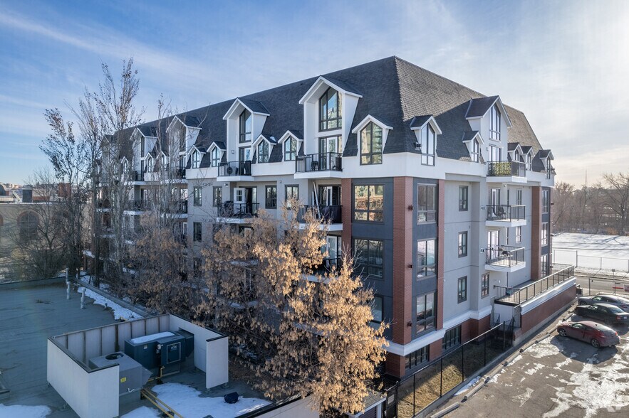 More Photos Of 104 - 138 Se, Calgary, Ab Av, Calgary Apartments For Sale