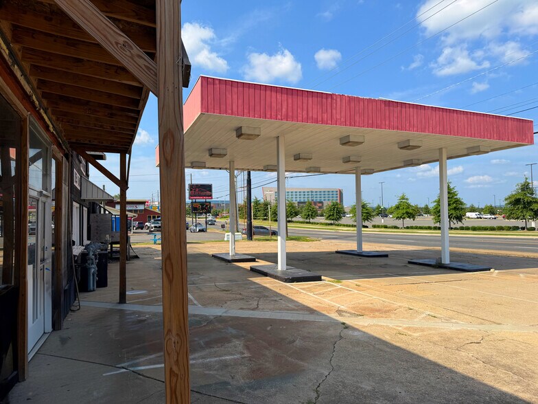 More Photos Of 3034 Central Ave, Hot Springs National Park Freestanding For Sale