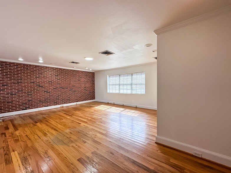 More Photos Of 2000 S Florida Ave, Lakeland Office For Lease
