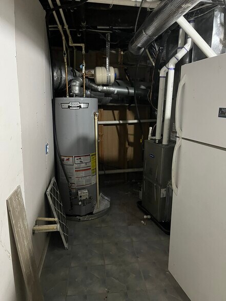 More Photos Of 5 Barney Cir SE, Washington Medical For Lease