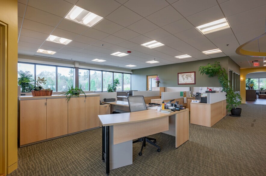 More Photos Of 6 Kitty Hawk Lndg, Londonderry Office For Sale