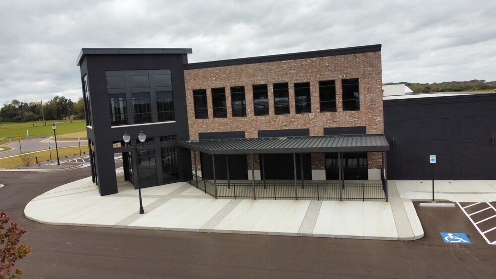 More Photos Of 6233 Getwell Rd N, Southaven Restaurant For Lease