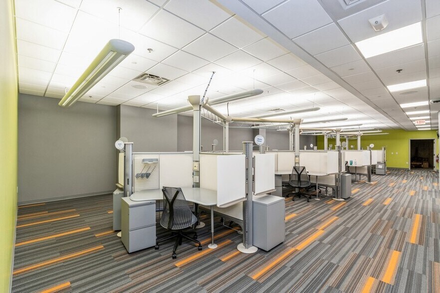 More Photos Of 2834 Northgate Dr, Iowa City Office For Lease