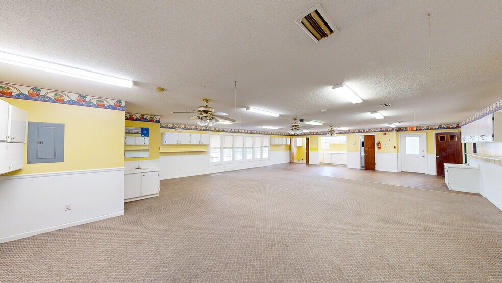 More Photos Of 104 N Herring St, Dothan Office For Sale