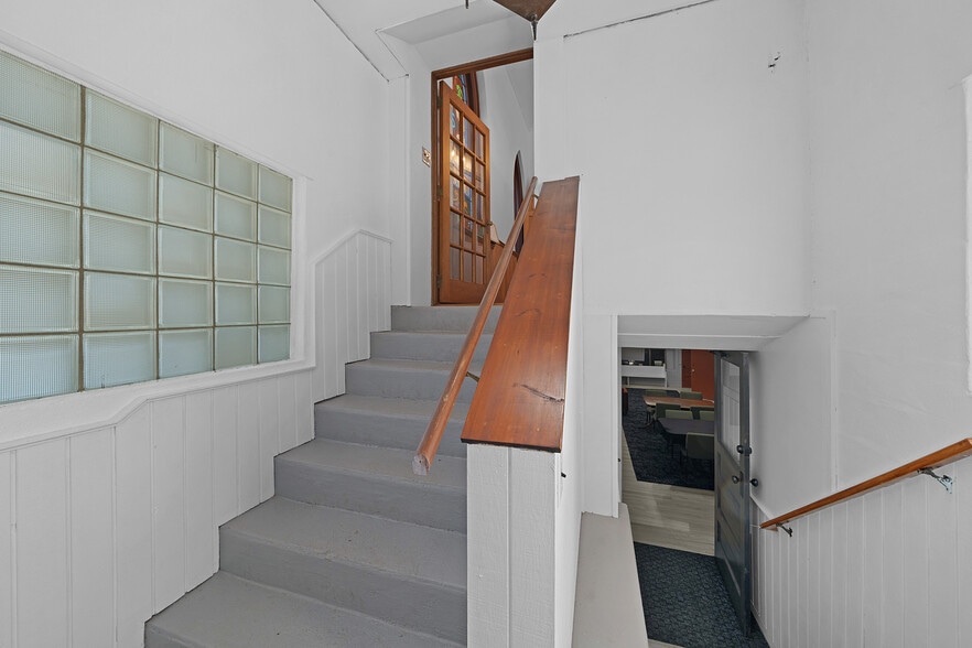 More Photos Of 30 Quarterline St, Newaygo Specialty For Sale