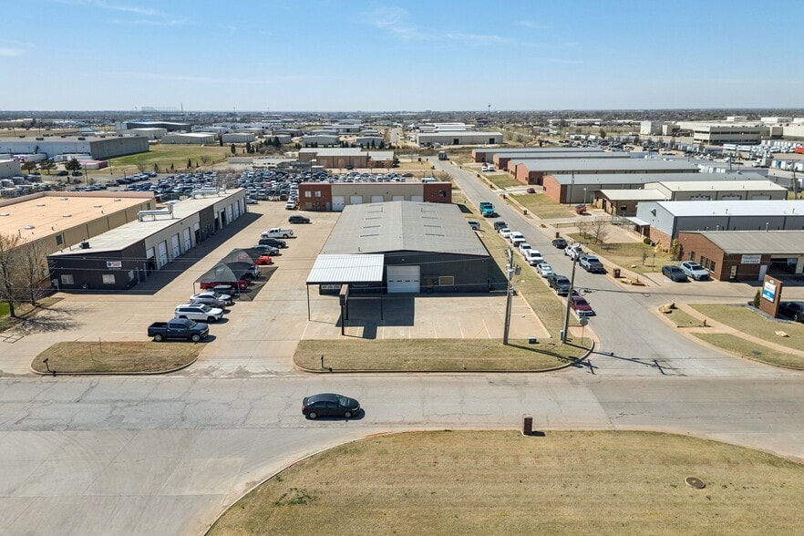 More Photos Of 13901 N Lincoln Blvd, Edmond Carwash For Lease