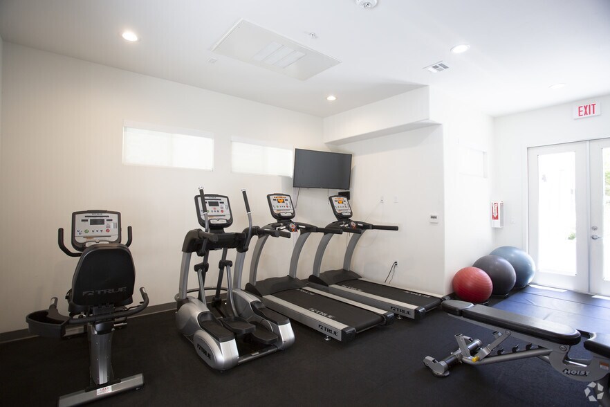 More Photos Of 422 S Lake St, Los Angeles Apartments For Sale
