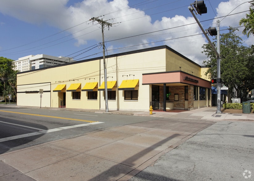 More Photos Of 300 Miracle Mile, Miami Storefront For Lease