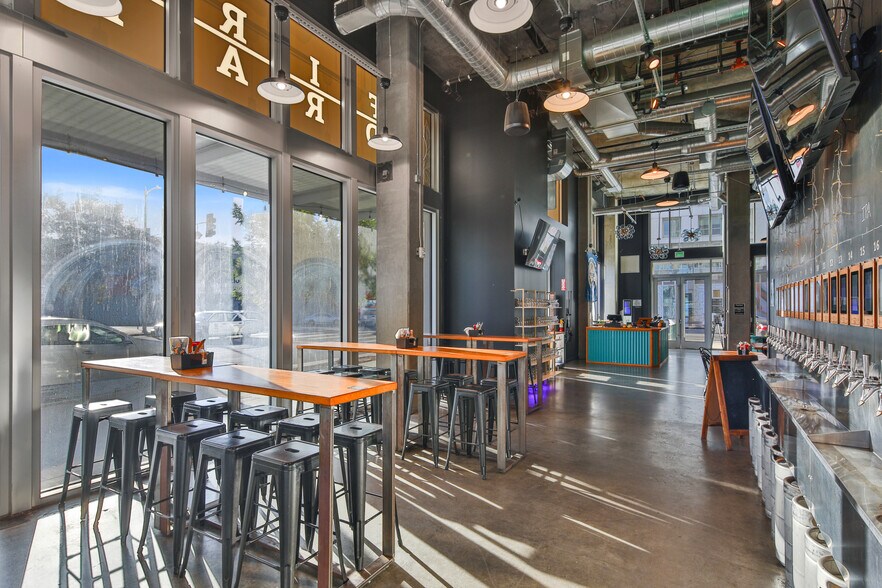 More Photos Of 1230 S Olive St, Los Angeles Apartments For Lease