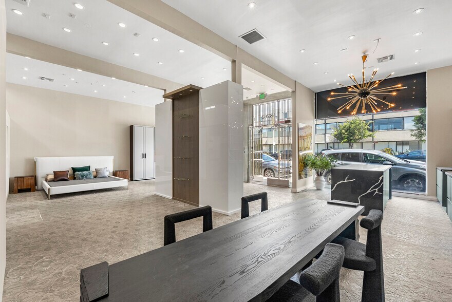 More Photos Of 8262 Melrose Ave, Los Angeles Storefront Retail Residential For Lease