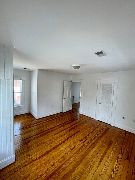 More Photos Of 506 E Liberty St, Charles Town Apartments For Sale
