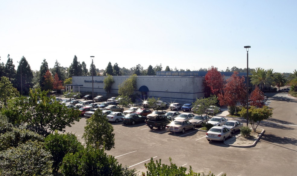 More Photos Of 885 E H St, Chula Vista General Retail For Lease