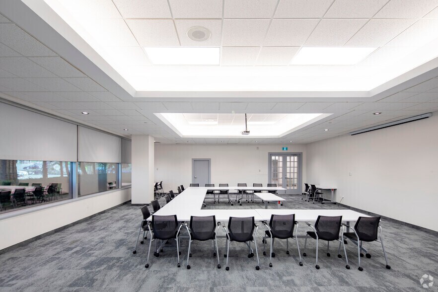 More Photos Of 5500 N Service Rd, Burlington Office For Lease