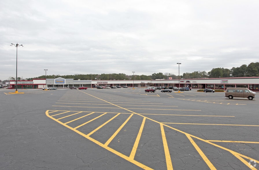 More Photos Of 1245 Veterans Memorial Hwy SW, Mableton Storefront For Lease