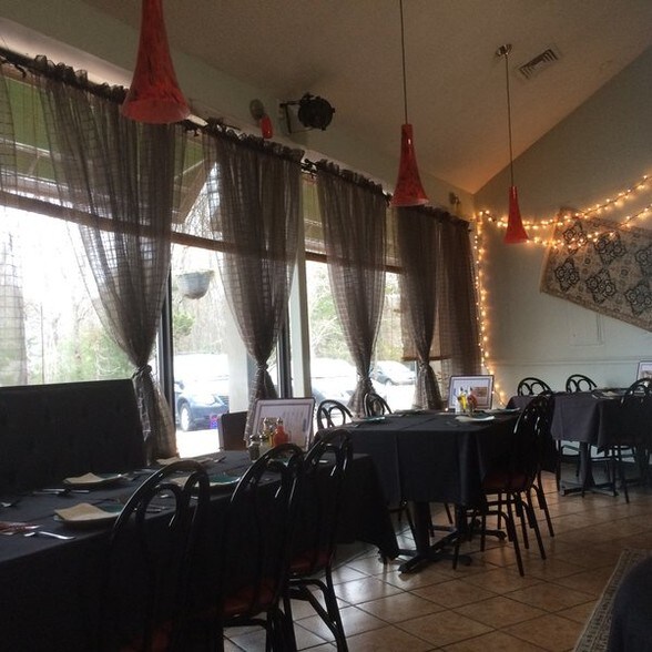 More Photos Of 574 Washington St, Easton Freestanding For Lease