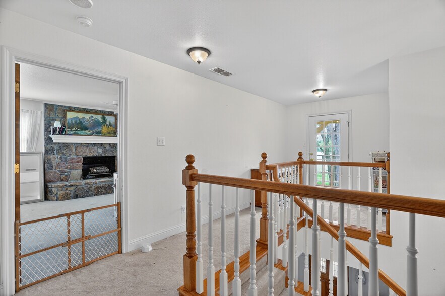 More Photos Of 14145 US-281, Santo Specialty For Sale